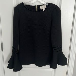 Adorable Never Worn Sail to Sable Black top